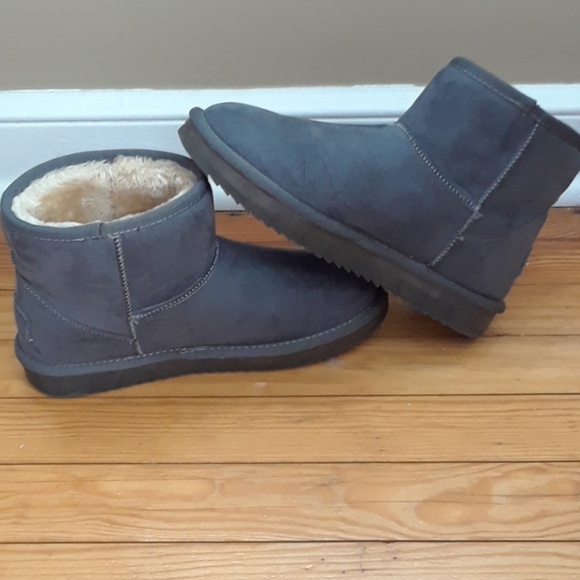 Shoes - Picture 1 of 2